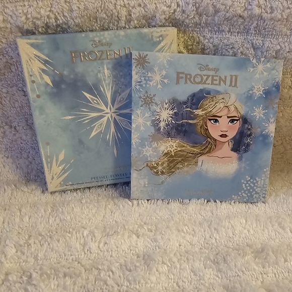 Colourpop Disneys Elsa Pallet - Picture 2 of 3